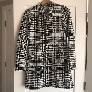 Carolina Belle of Montreal Houndstooth Coat